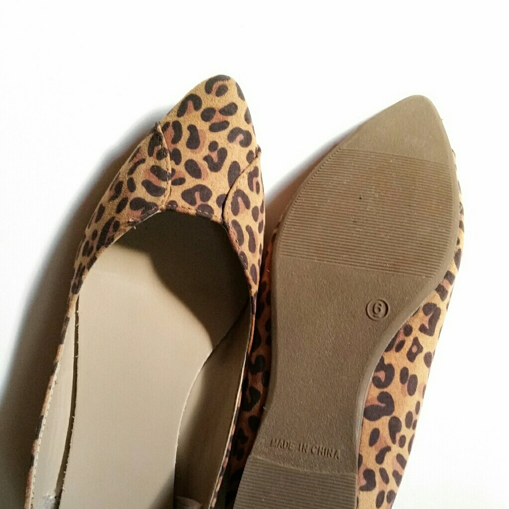 🆕🎉LEOPARD PRINT FLATS🎉🆕 - Picture 4 of 8